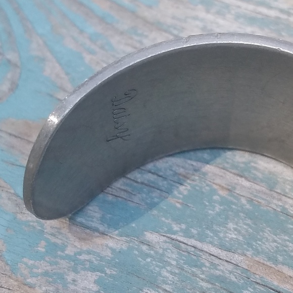 Vintage Cuff - Picture 3 of 5